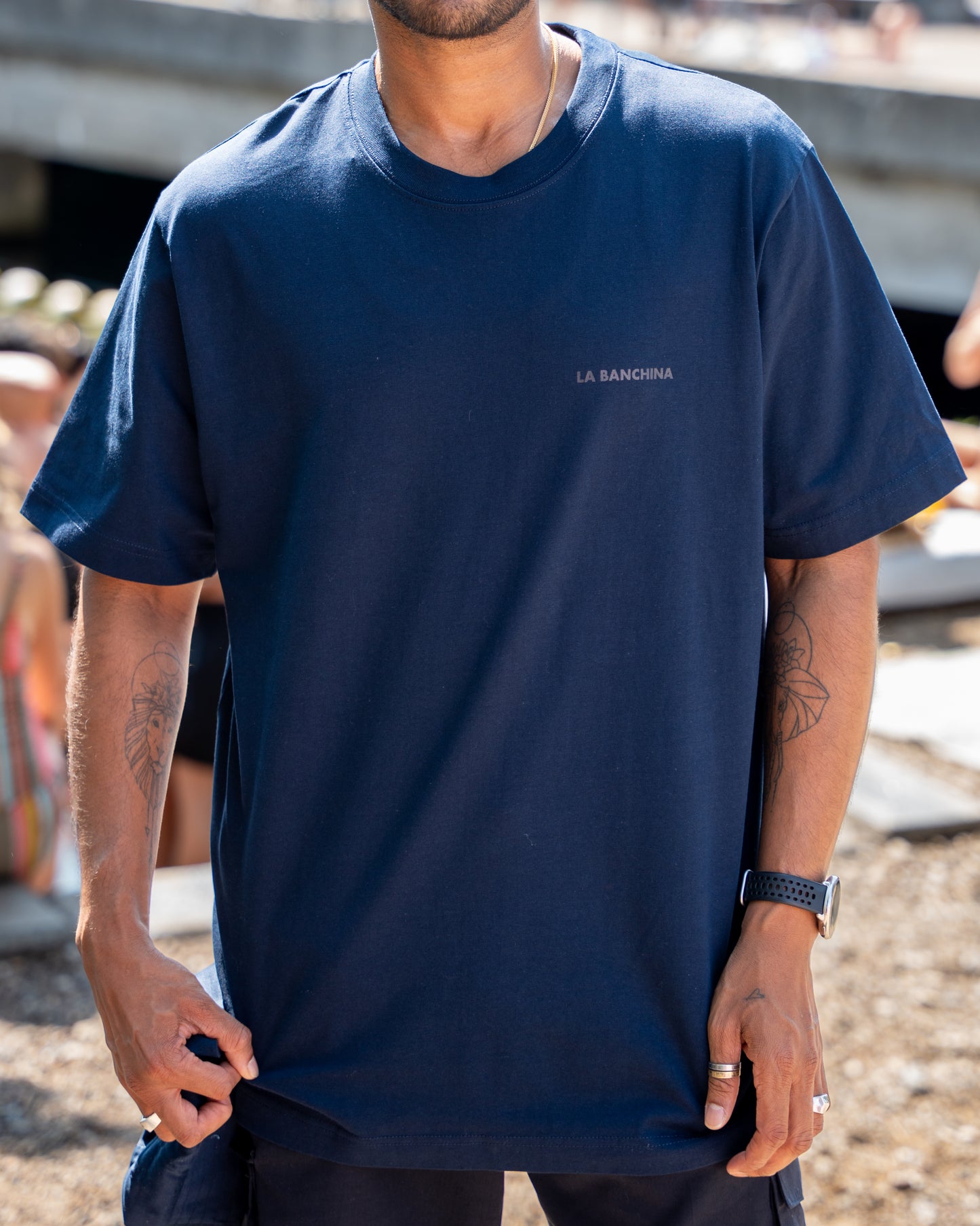 NAVY T-SHIRT